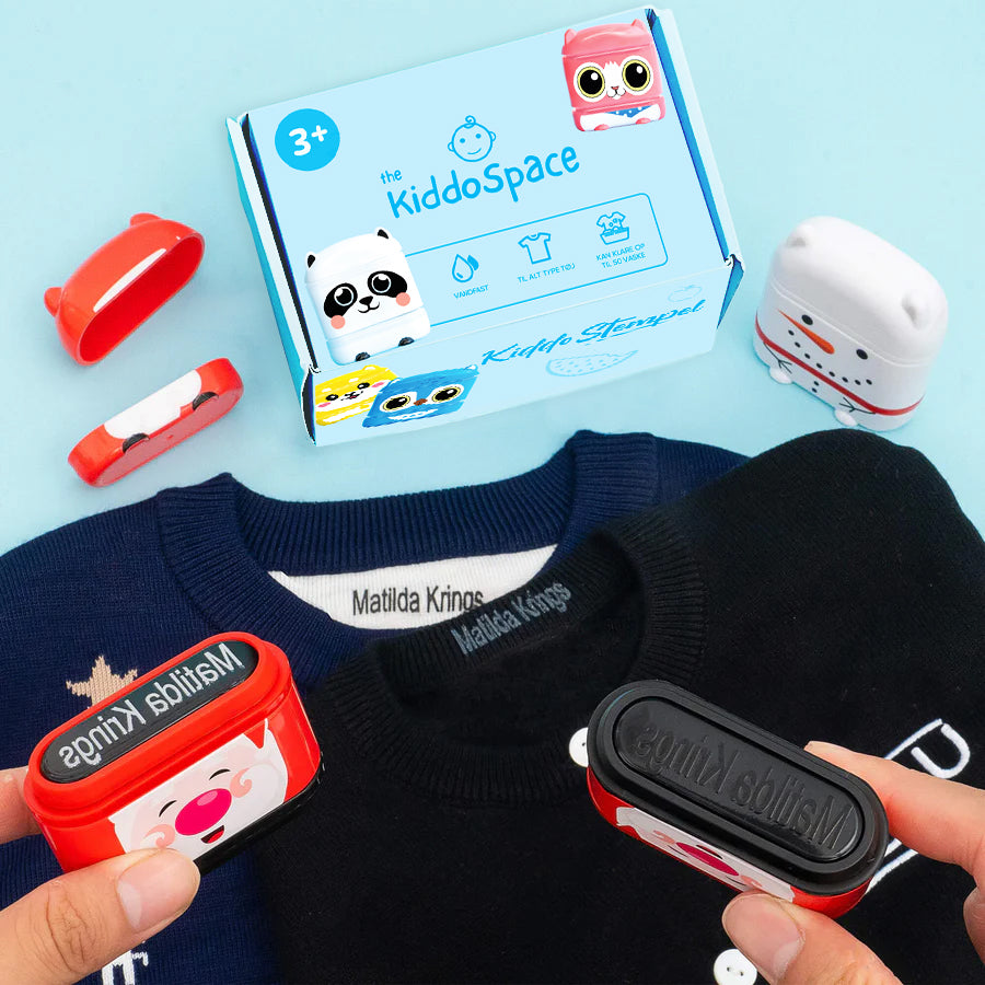 KiddoStempel™ - Personligt Navnestempel (Juleudgave 2025)